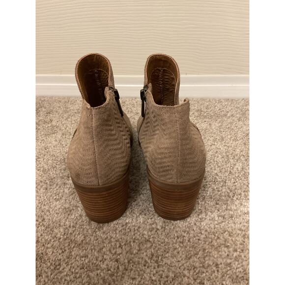 Lucky Brand Parneesa Perforated Tan Suede Stacked Heel Bootie, 8.5 - Picture 5 of 5